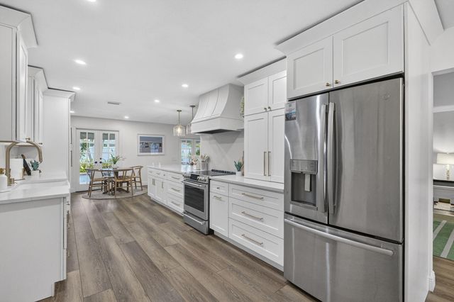 903 SW 28th Avenue, Boynton Beach, FL 33435