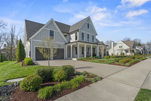 8744 Belladonna Dr, College Grove, TN 37046