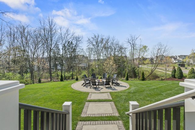 8744 Belladonna Dr, College Grove, TN 37046