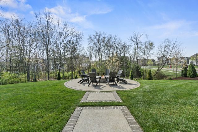 8744 Belladonna Dr, College Grove, TN 37046