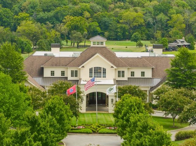 8744 Belladonna Dr, College Grove, TN 37046