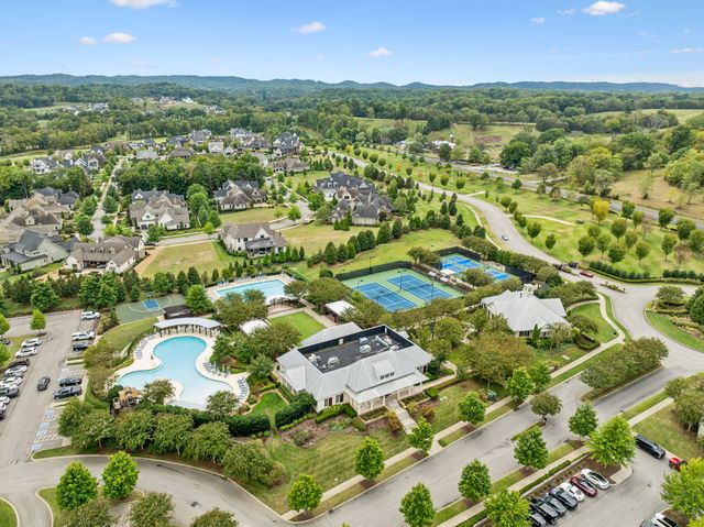 8744 Belladonna Dr, College Grove, TN 37046