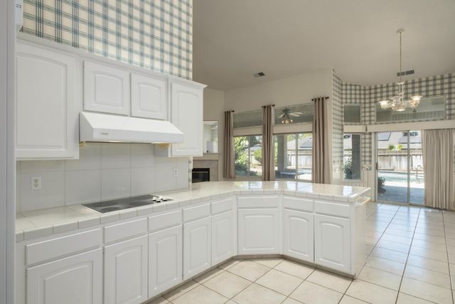 6457 N Selland Avenue, Fresno, CA 93711