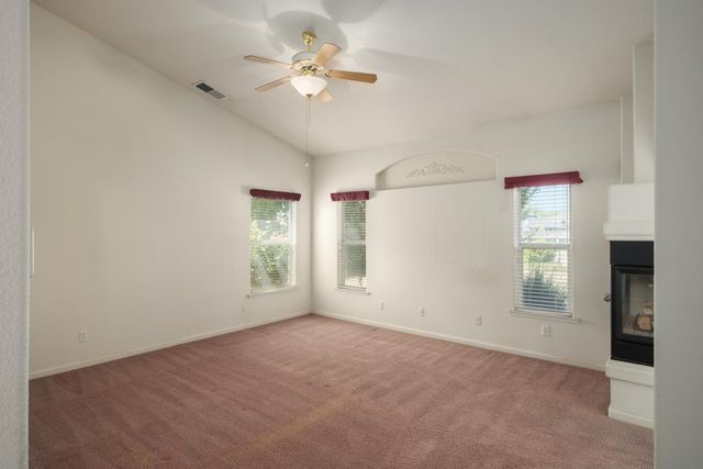6457 N Selland Avenue, Fresno, CA 93711
