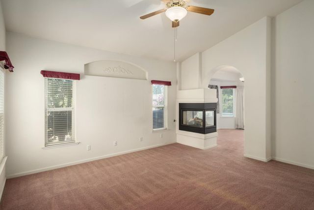 6457 N Selland Avenue, Fresno, CA 93711