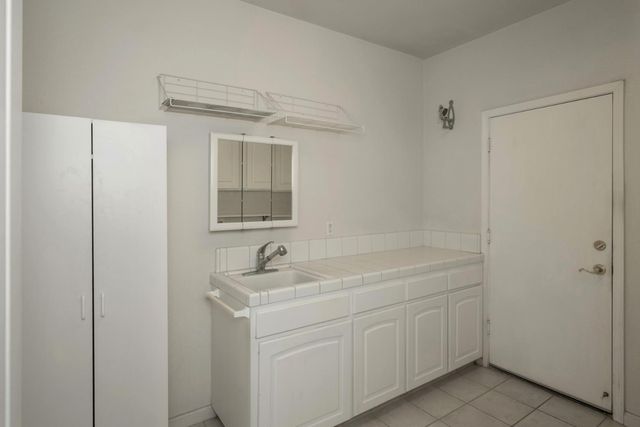 6457 N Selland Avenue, Fresno, CA 93711