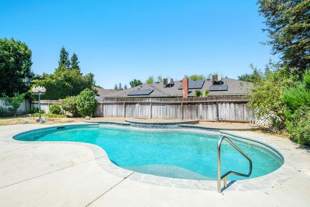 6457 N Selland Avenue, Fresno, CA 93711
