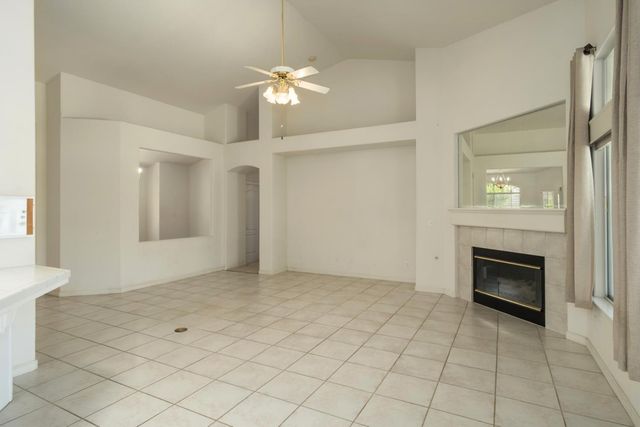 6457 N Selland Avenue, Fresno, CA 93711