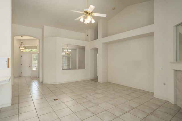 6457 N Selland Avenue, Fresno, CA 93711