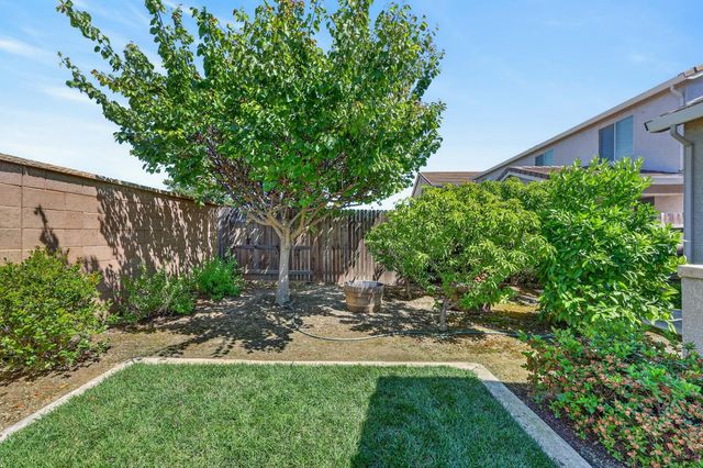 2400 Provincetown Way, Roseville, CA 95747