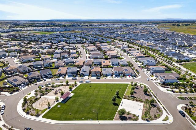 2400 Provincetown Way, Roseville, CA 95747