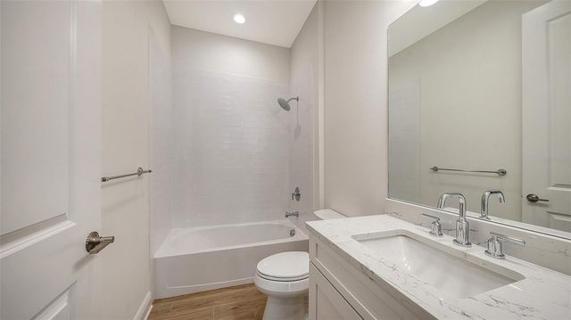 2114 SYLVESTER PALM LANE, Bradenton, FL 34212