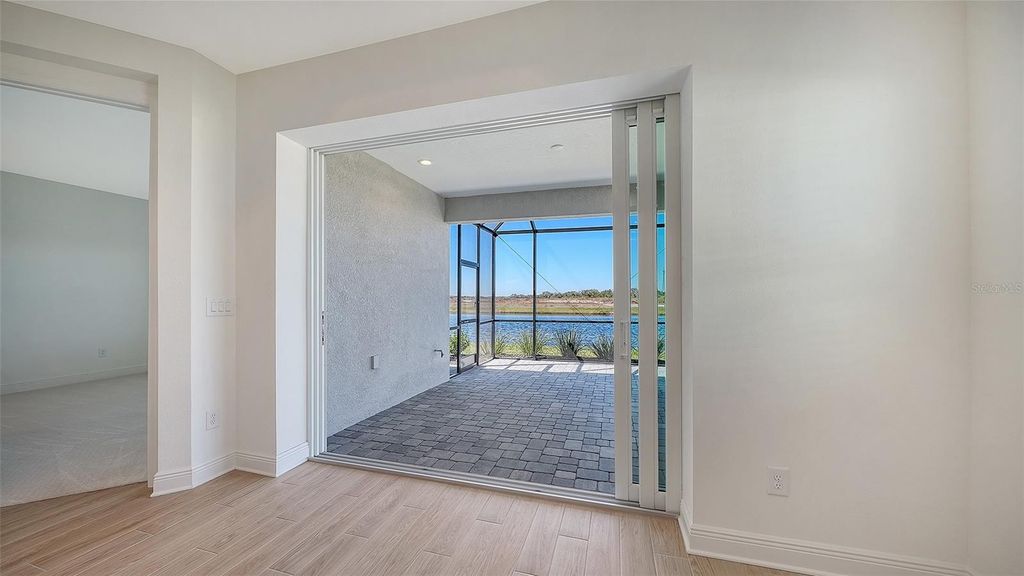 Image 14 of property listing at 2114 SYLVESTER PALM LANE, Bradenton, FL 34212