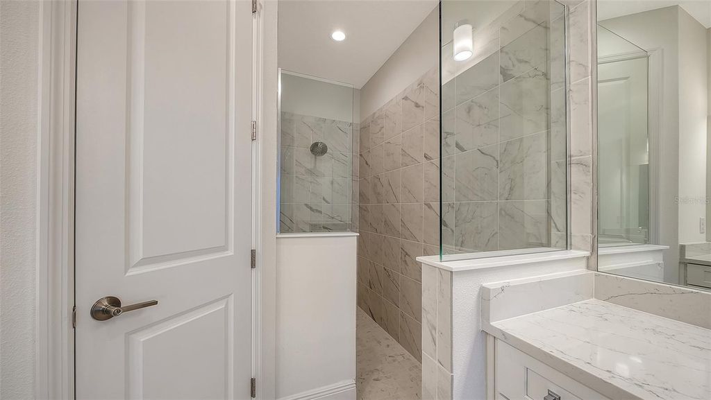 Image 25 of property listing at 2114 SYLVESTER PALM LANE, Bradenton, FL 34212