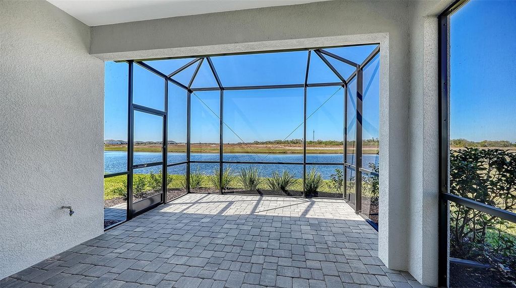 Image 35 of property listing at 2114 SYLVESTER PALM LANE, Bradenton, FL 34212