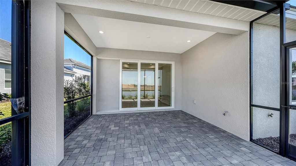 Image 36 of property listing at 2114 SYLVESTER PALM LANE, Bradenton, FL 34212