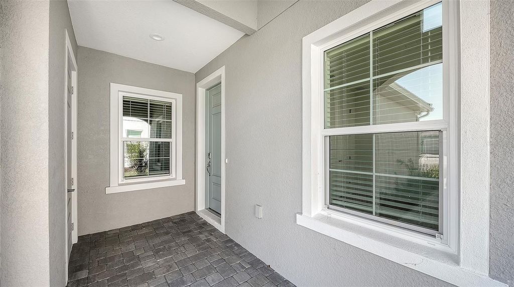 Image 6 of property listing at 2114 SYLVESTER PALM LANE, Bradenton, FL 34212