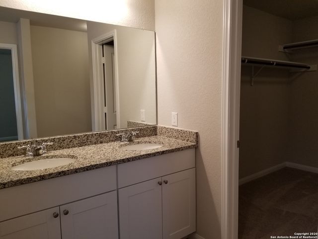 213 Hanover Pl, Cibolo, TX 78108