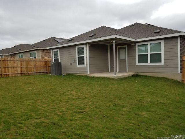 213 Hanover Pl, Cibolo, TX 78108