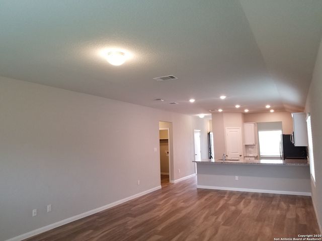 213 Hanover Pl, Cibolo, TX 78108