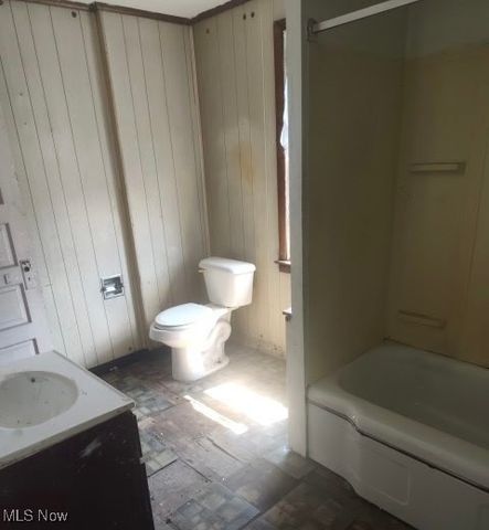 1222 Oregon Avenue, Steubenville, OH 43952