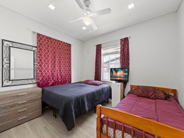 355 W 62nd St, Hialeah, FL 33012
