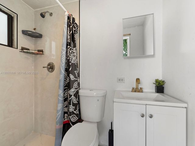 355 W 62nd St, Hialeah, FL 33012