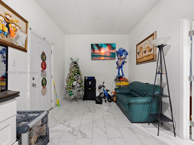 355 W 62nd St, Hialeah, FL 33012