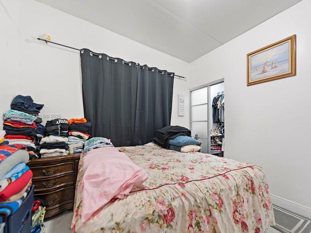 355 W 62nd St, Hialeah, FL 33012