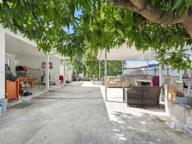 355 W 62nd St, Hialeah, FL 33012