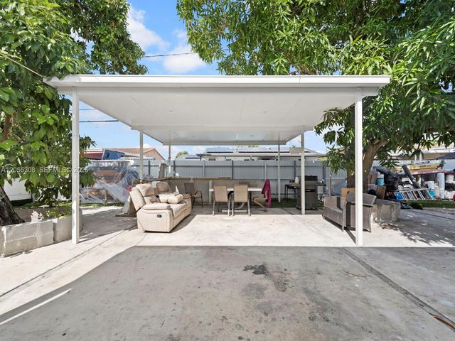355 W 62nd St, Hialeah, FL 33012