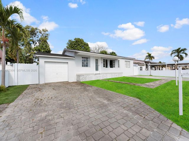 355 W 62nd St, Hialeah, FL 33012