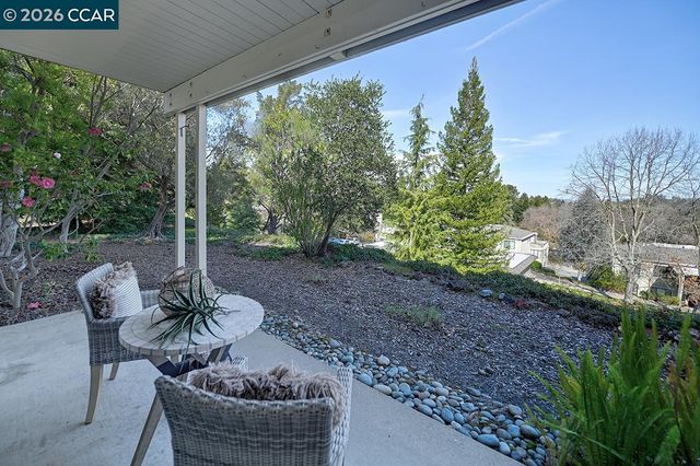 1557 Rockledge Ln 2, Walnut Creek, CA 94595