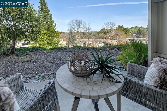 1557 Rockledge Ln 2, Walnut Creek, CA 94595