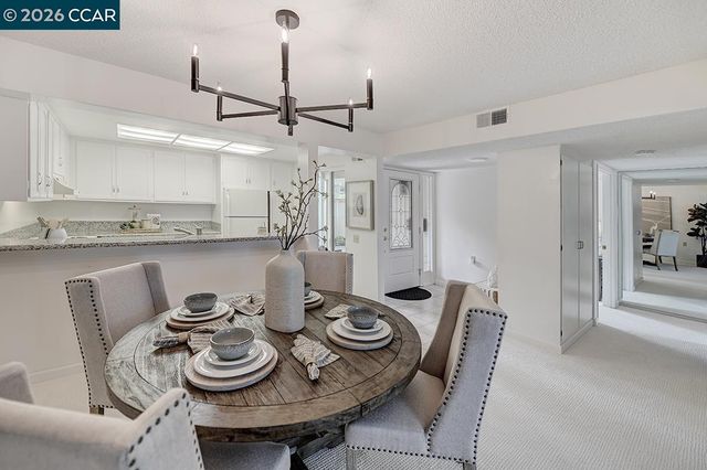 1557 Rockledge Ln 2, Walnut Creek, CA 94595