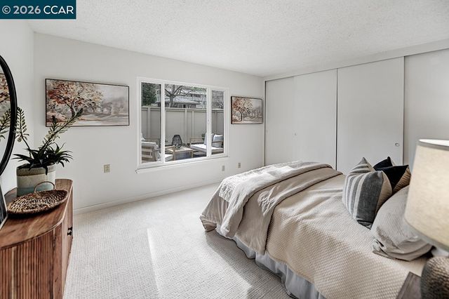 1557 Rockledge Ln 2, Walnut Creek, CA 94595