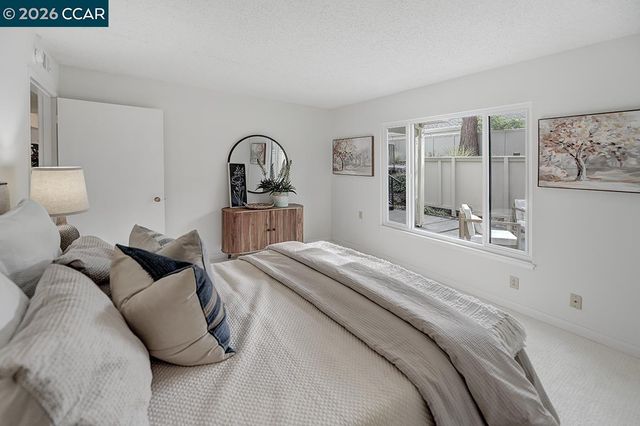 1557 Rockledge Ln 2, Walnut Creek, CA 94595