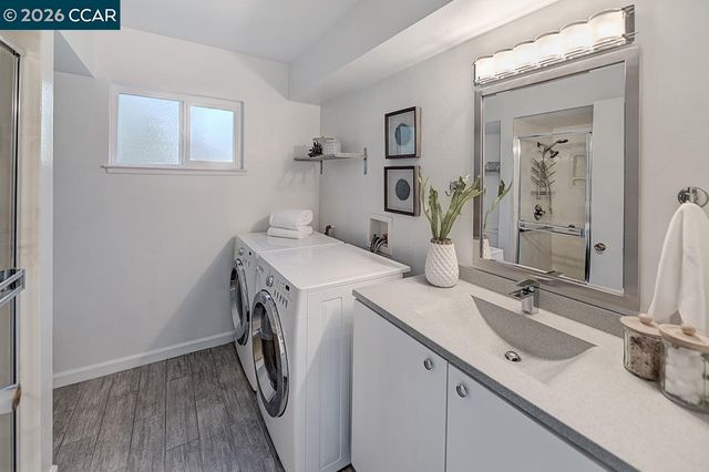 1557 Rockledge Ln 2, Walnut Creek, CA 94595