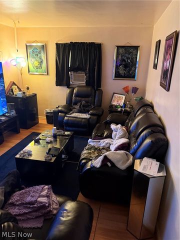 16202 Harvard Avenue, Cleveland, OH 44128