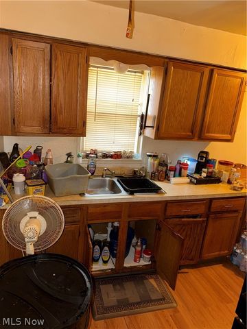 16202 Harvard Avenue, Cleveland, OH 44128