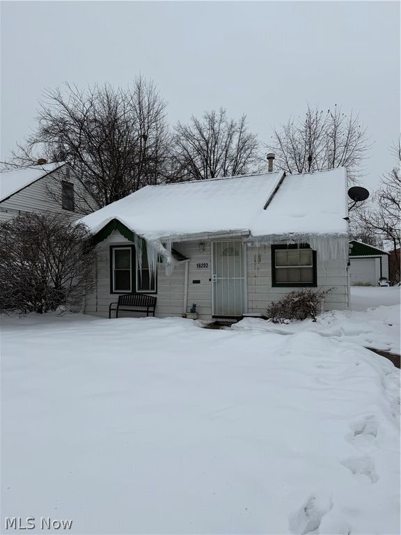 16202 Harvard Avenue, Cleveland, OH 44128