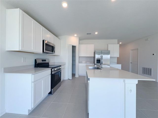 2362 MCKINLEY DRIVE, Lake Wales, FL 33853