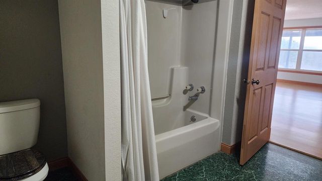 14177 Irish Ridge Road, Mount Hope, WI 53816