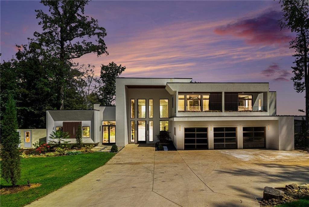 2730 Emerald Drive, Jonesboro, GA 30236
