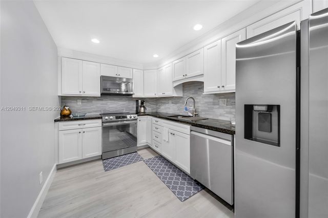 4250 Galt Ocean Dr 1J, Fort Lauderdale, FL 33308