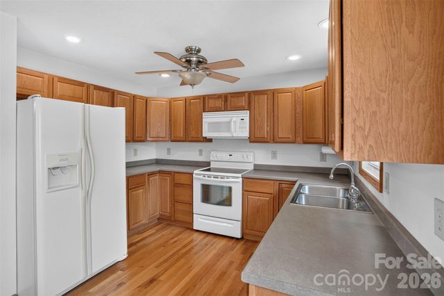 44 Autumn View Drive, Hendersonville, NC 28792