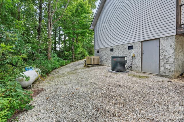 44 Autumn View Drive, Hendersonville, NC 28792