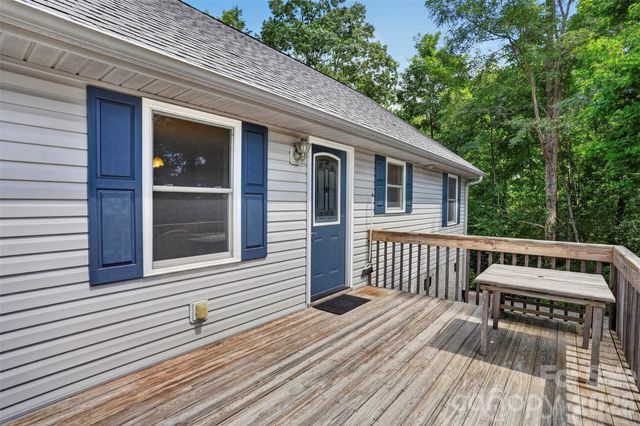 44 Autumn View Drive, Hendersonville, NC 28792