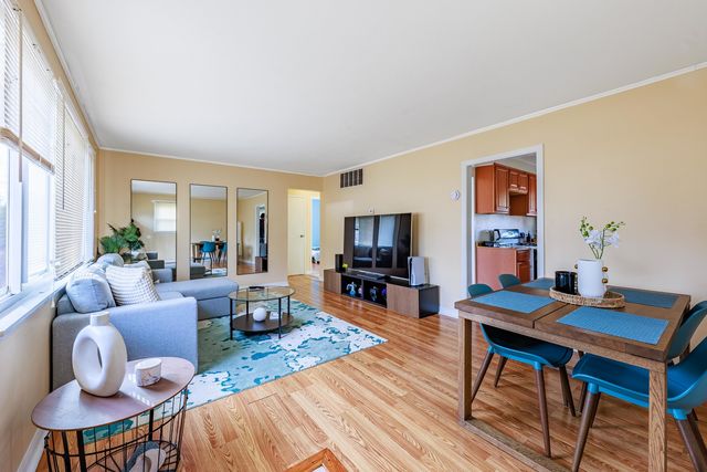 309 Blackhawk Drive, Park Forest, IL 60466