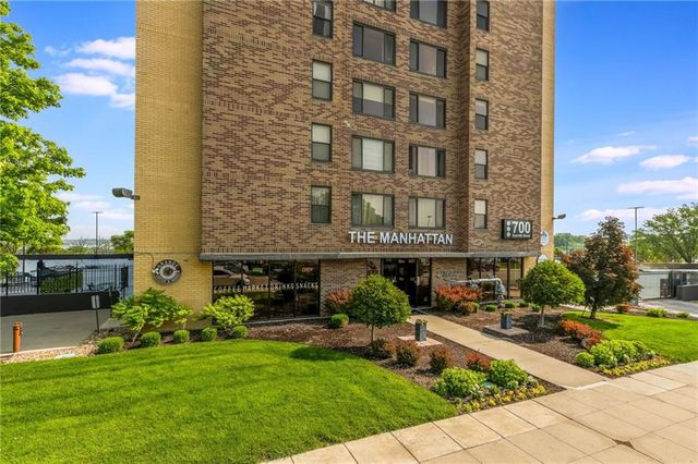 700 E 8TH Street 14D, Kansas City, MO 64106